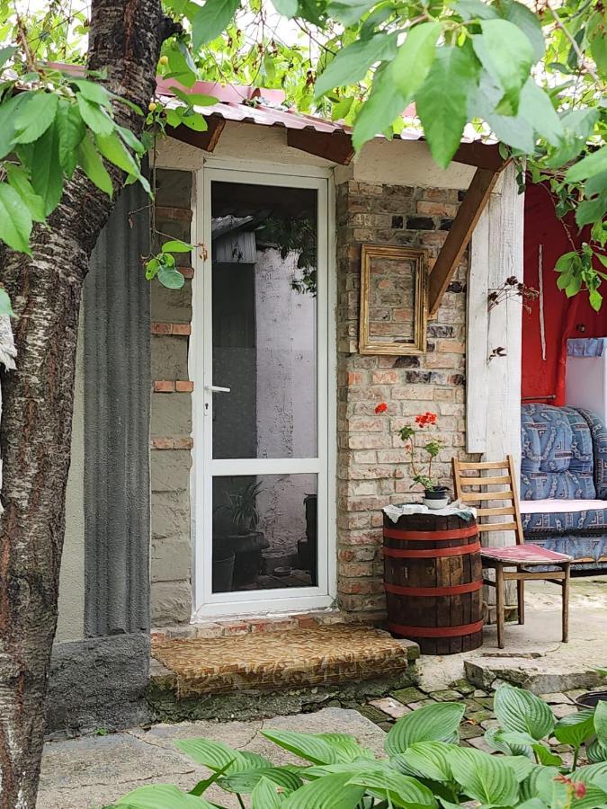Authentic Apartment In The Centre Кишинёв Экстерьер фото